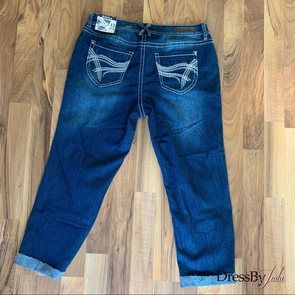 Rhythm in blue modern capris